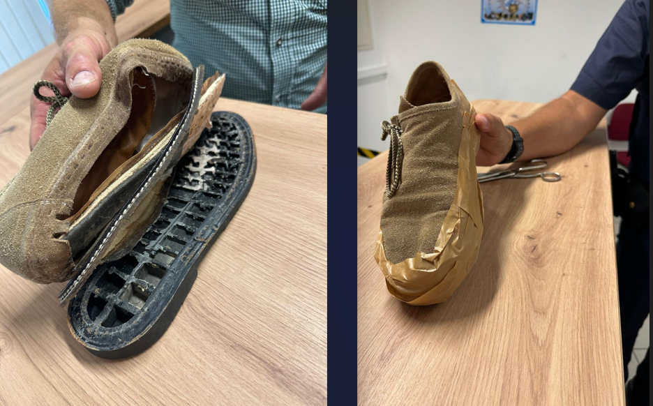 Po x Kaputter Schuh und mit Klebeband reparierter Schuh. Fotomontage. Polizeiinspektion Rosenheim