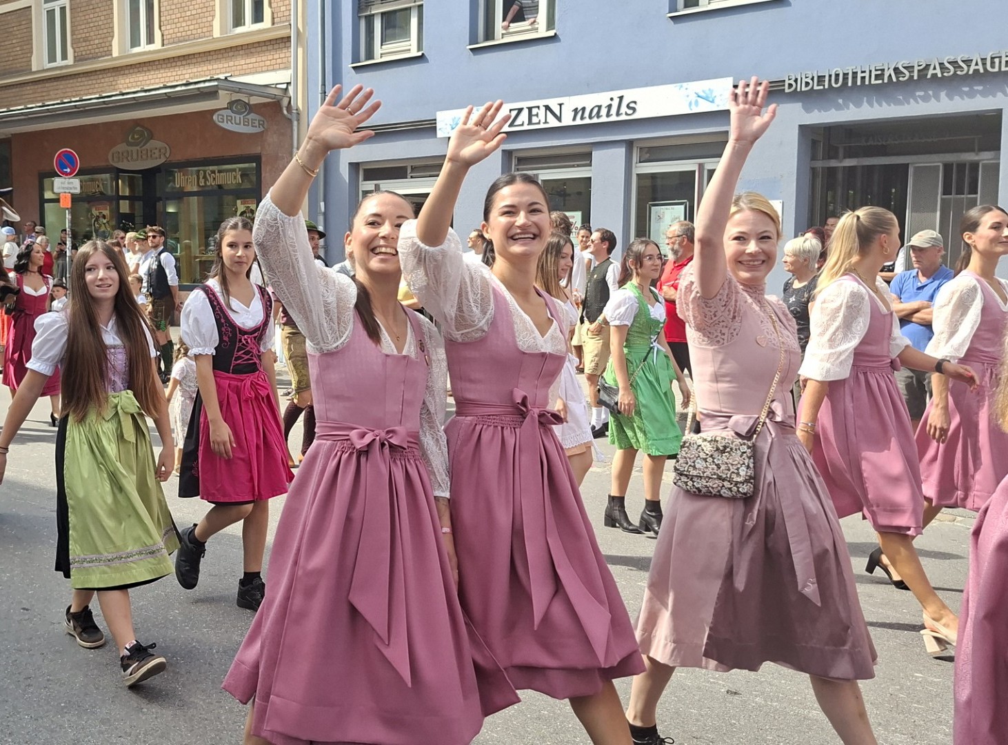 ff2fd298-05e8-4a74-9024-84746f3764aa Herbstfest Rosenheim Einzug 2026. Fotos: Innpuls.me