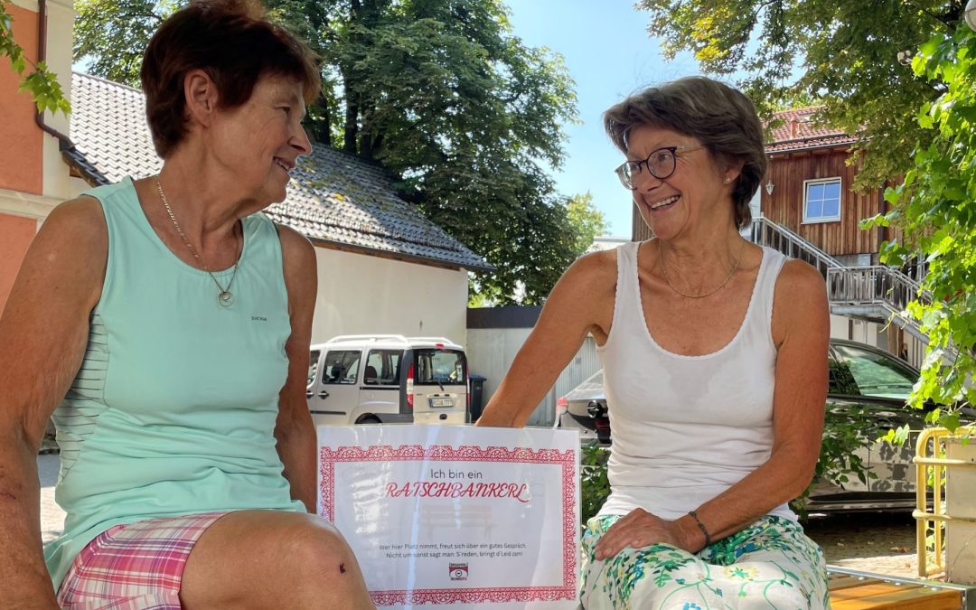 Bruckmühl hat sein erstes Ratschbankerl: Gegen Einsamkeit und für mehr Miteinander