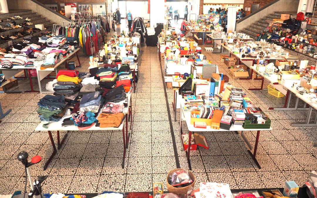 Verschenk-Markt in Bad Aibling: Schöne Dinge suchen neue Besitzer