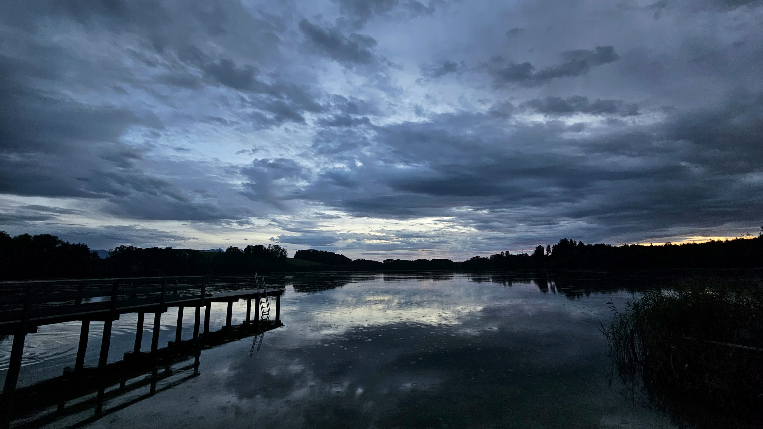 Tinninger See am Abend Copyright Josefa Staudhammer Blick auf den Tinninger See am Abend Copyright Josefa Staudhammer