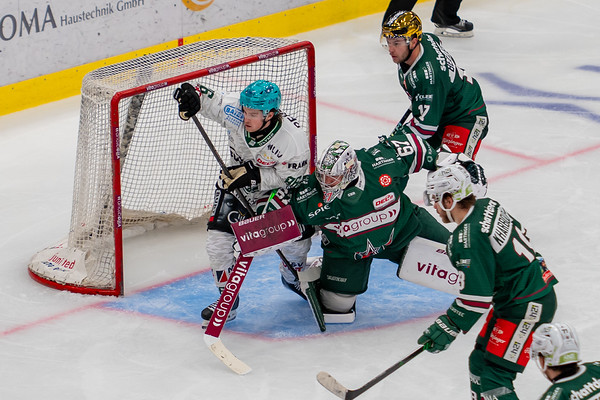 Starbulls Rosenheim feiern ersten Saisonsieg gegen Bietigheim