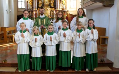 Sechs neue Ministrantinnen für Sankt Martin in Babensham