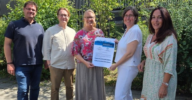Realschule Bruckmühl schließt sechste Bildungspartnerschaft