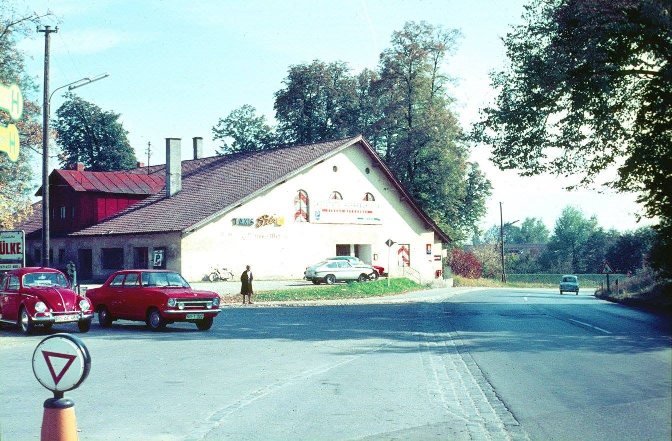 510761278_23915670458052608_3196736115706488926_n Hofbräu-Keller in der Ebersberger Straße in Rosenheim im Jahr 1972. Foto: Archiv Herbert Borrmann