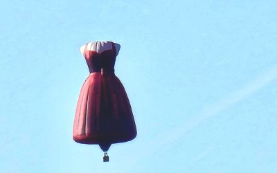 Tracht hebt ab: Riesiges Dirndlkleid schwebte über Rosenheim