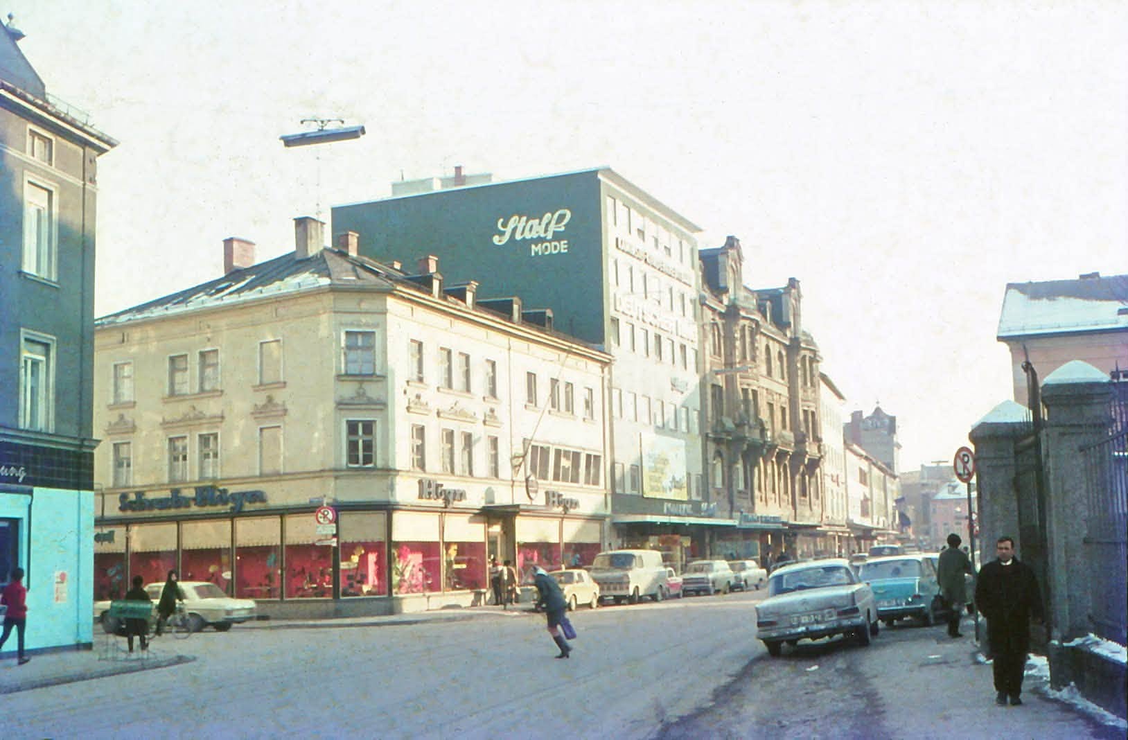 779202211_28051670691119210_2110869483277632357_n Münchener Straße in Rosenheim in den 1970er Jahren. Foto: Archiv Herbert Borrmann
