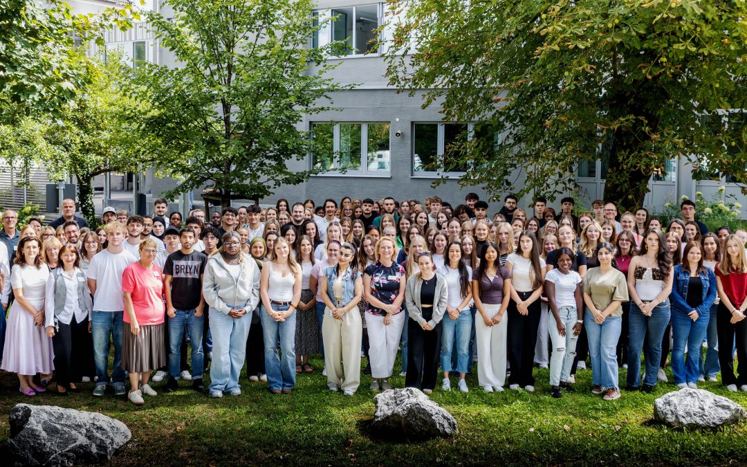 175 junge Menschen starten Ausbildung bei den RoMed Kliniken