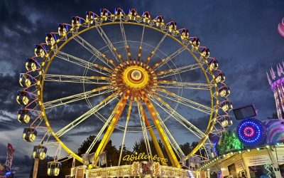 Wiesn-Notizen: Am Abend wird das Rosenheimer Herbstfest zum Lichtermeer