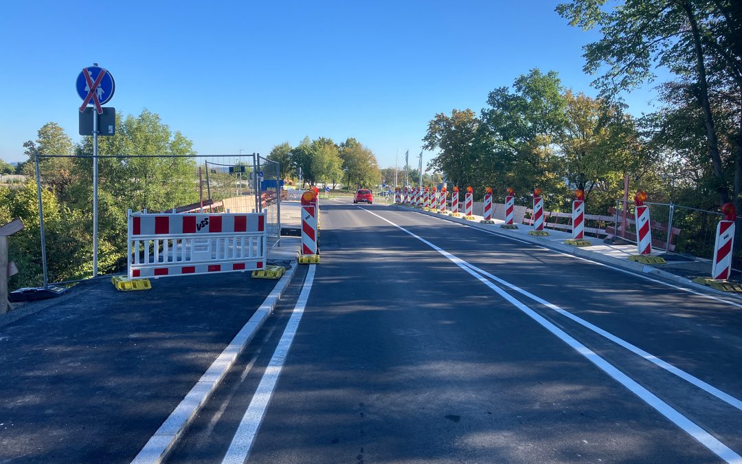 Brücke an der Kraiburger Straße wieder für den Verkehr frei