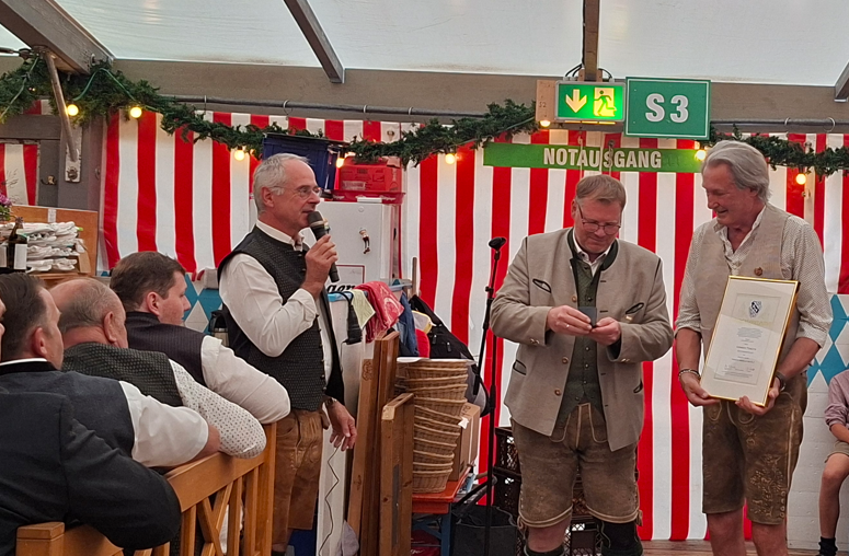 Schausteller ehrung haupt 233 Schausteller-Gottesdienst 2026. Foto: Karin Wunsam