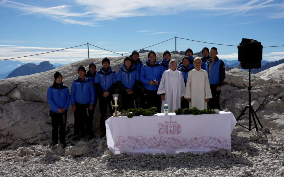 Gatterlmesse auf der Zugspitze erinnert an tödlich verunglückte Bergsteiger