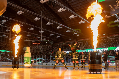 20260102_SBR_EVL-4-S Die Starbulls Rosenheim mussten sich am Freitagabend vor 4.016 Zuschauern der Düsseldorfer EG geschlagen geben. Foto: Ludwig Schirmer