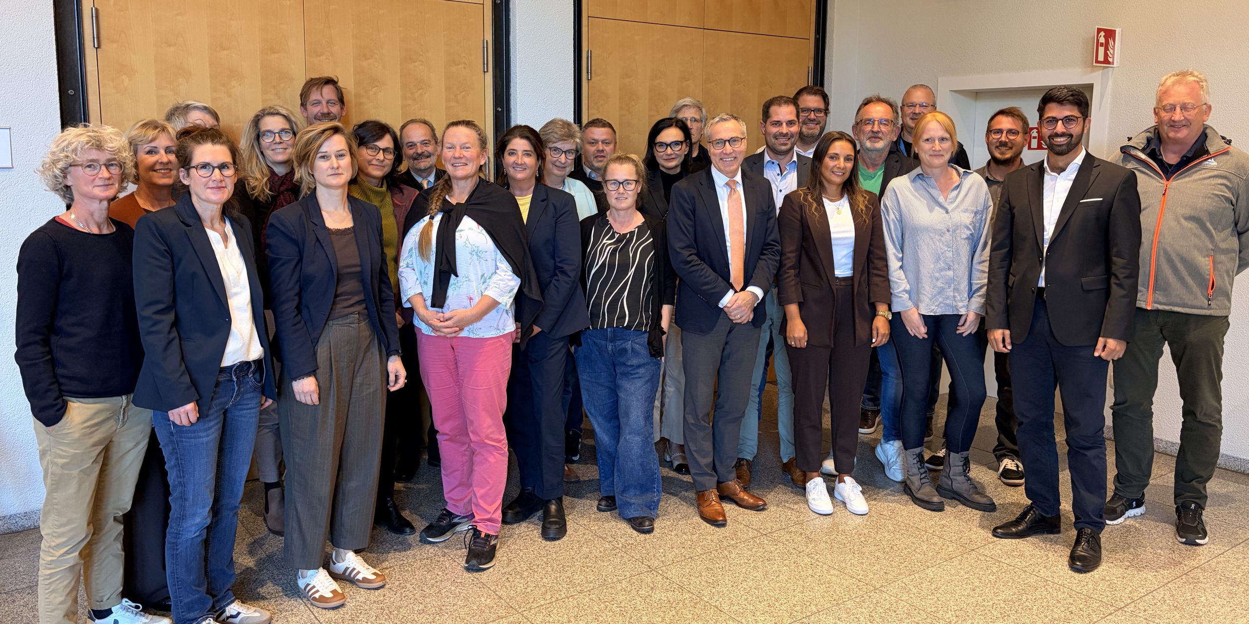 Treffen Schulleiter Rosenheims OB Abuzar Erdogan hat sich mit den Leitern der örtlichen Schulen zu aktuellen Themen ausgetauscht. Foto: Copyright Stadt Rosenheim
