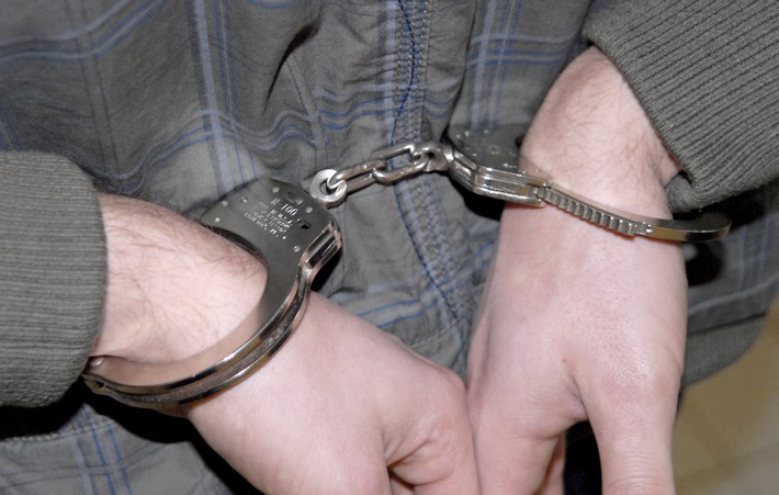 Bundespolizei nimmt zwei gesuchte Männer bei Kiefersfelden fest